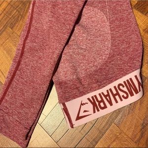 Gym shark leggings